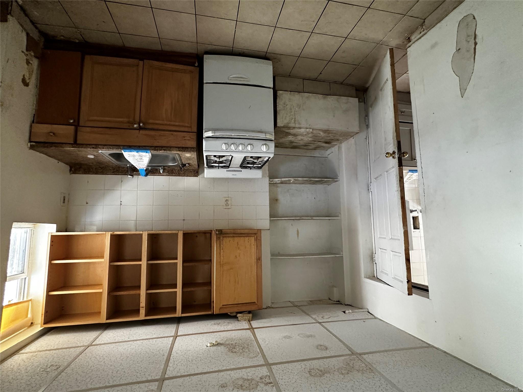 90 Jackie Robinson Parkway, Brooklyn, NY 11208