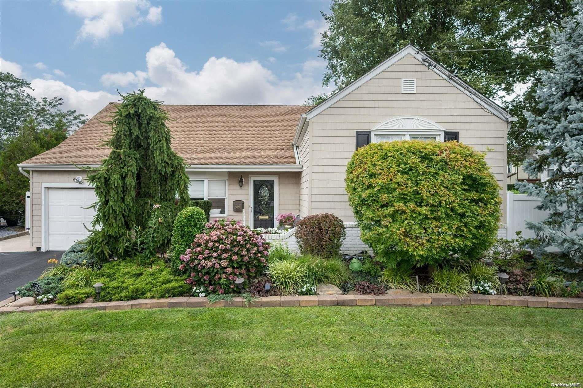 3220 Benjamin Road, Oceanside, NY 11572