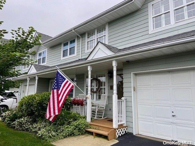 17 Sunwood Circle # 17, Central Islip, NY 11722