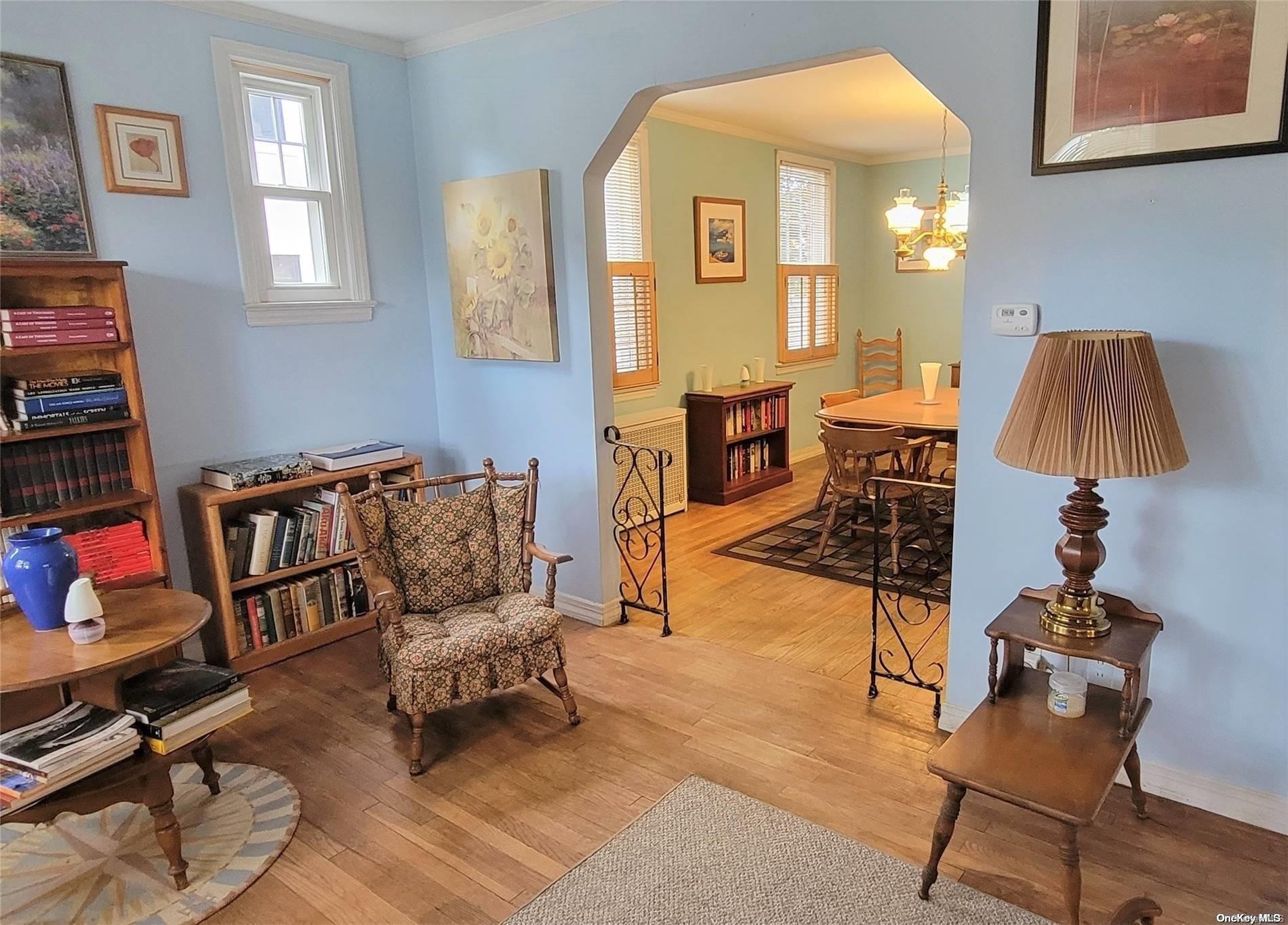 138 Hewlett Avenue, Merrick, NY 11566