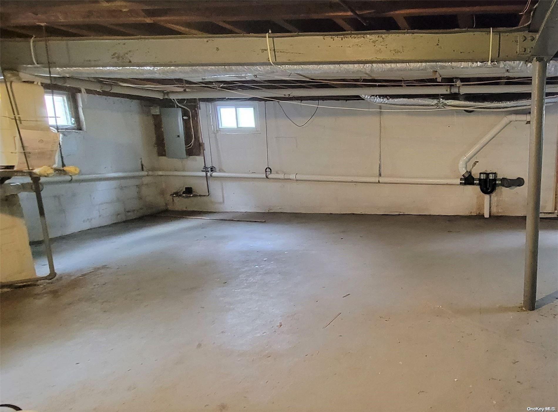 138 Hewlett Avenue, Merrick, NY 11566