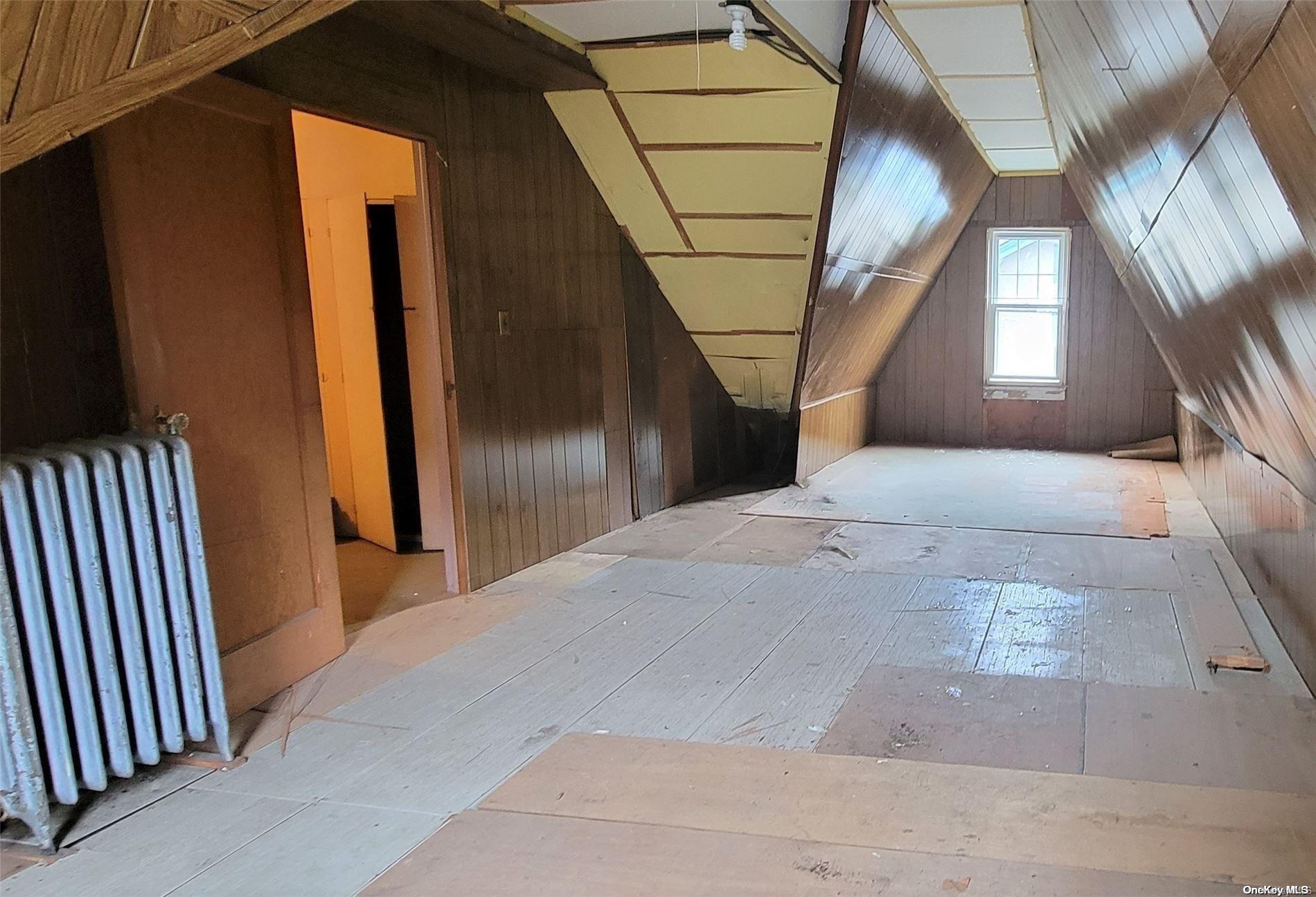 138 Hewlett Avenue, Merrick, NY 11566