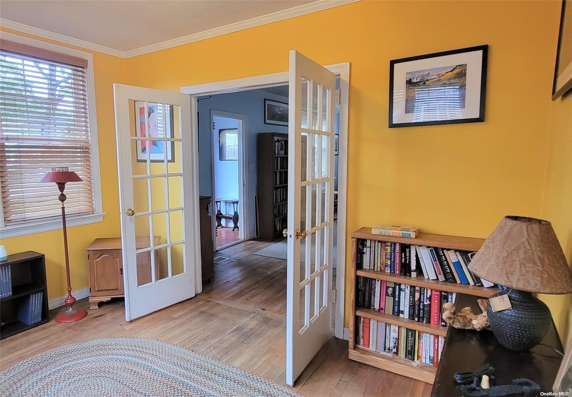 138 Hewlett Avenue, Merrick, NY 11566