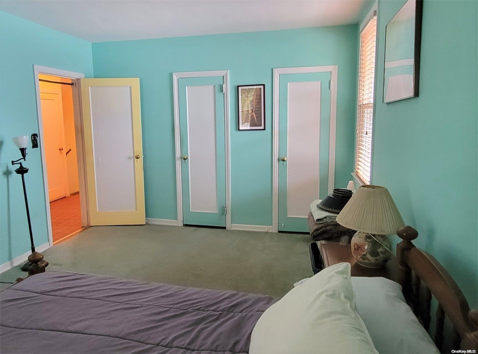 138 Hewlett Avenue, Merrick, NY 11566