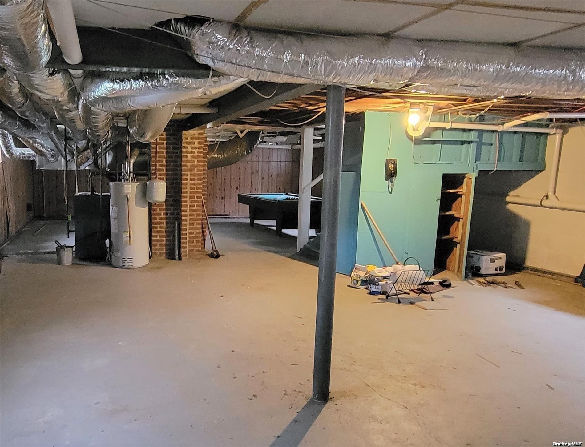 138 Hewlett Avenue, Merrick, NY 11566