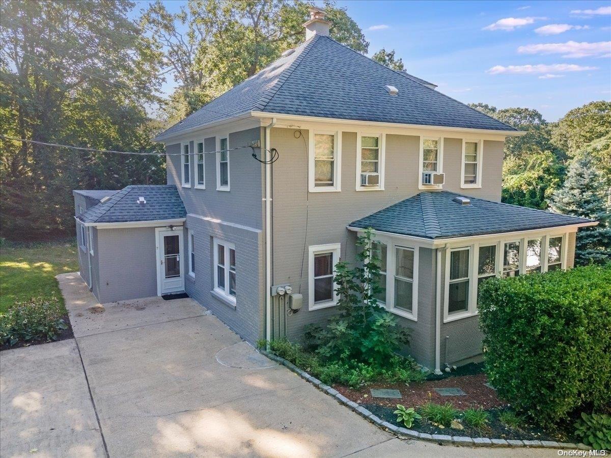 7 2nd Street # 1FL, Locust Valley, NY 11560
