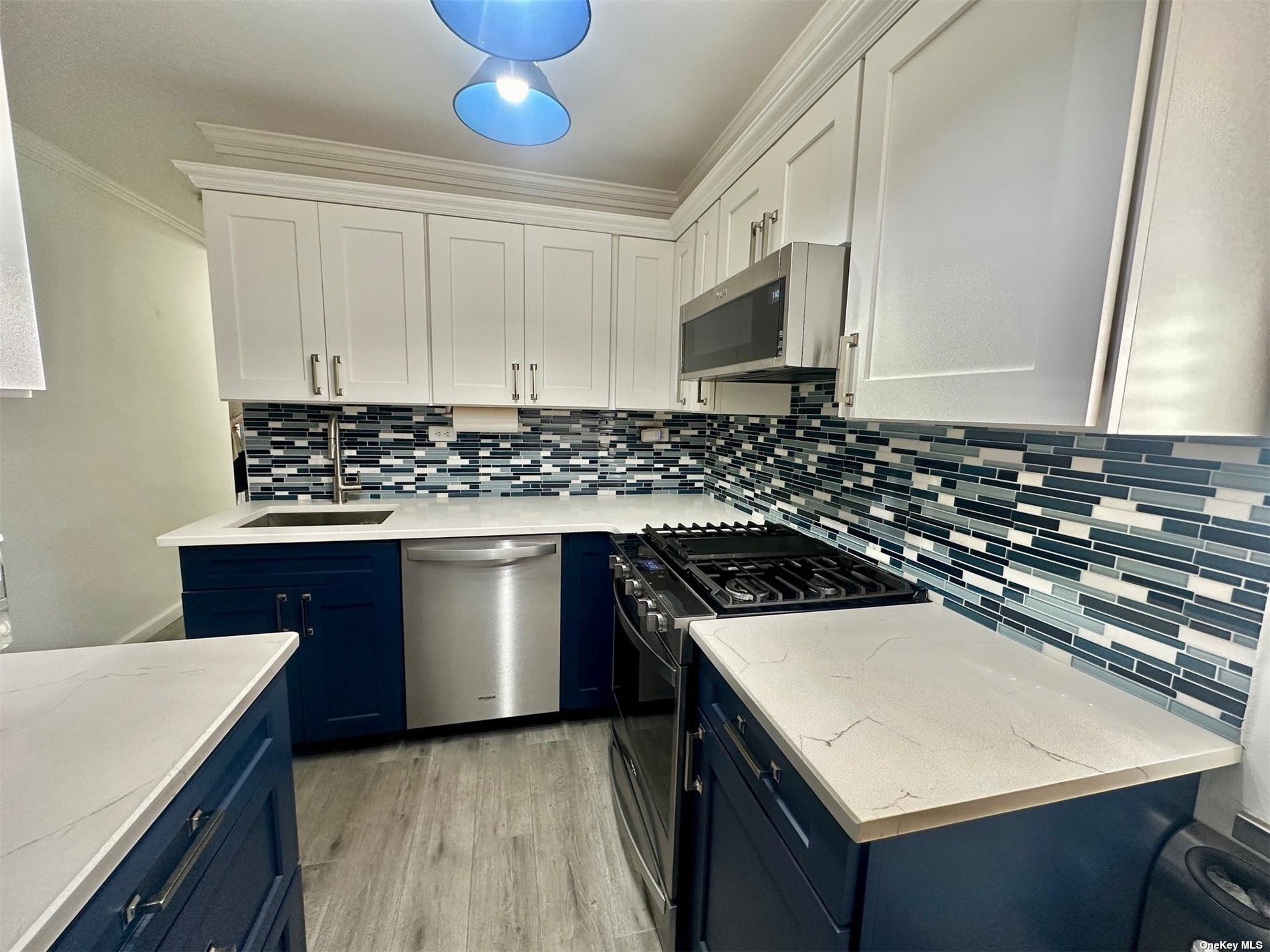 61-20 Grand Central Parkway # B401, Forest Hills, NY 11375