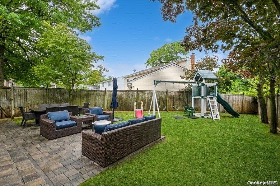 415 Oxford Court, Cedarhurst, NY 11516