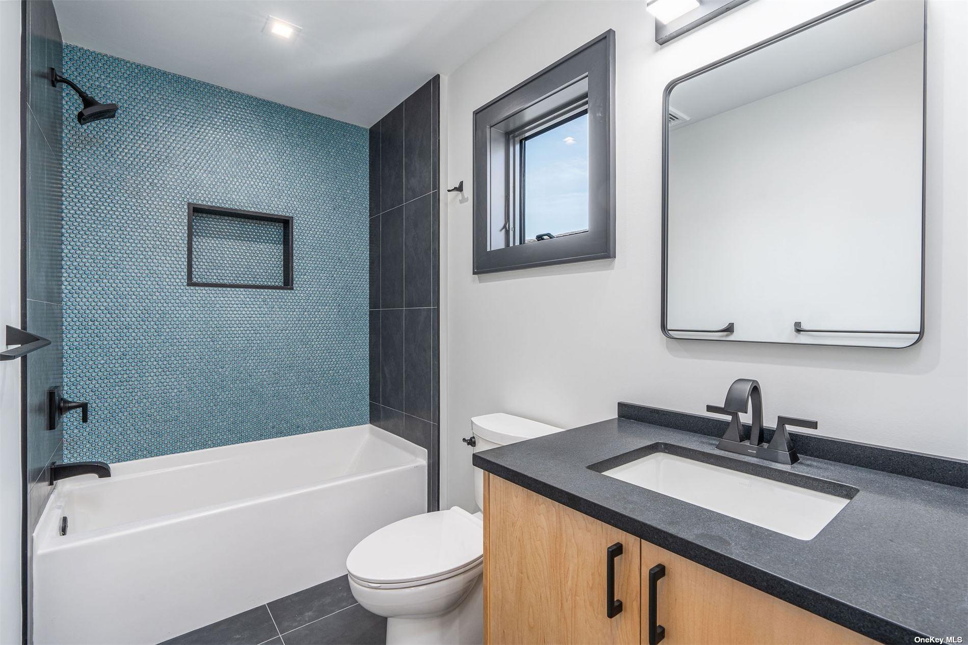 216 North Street, Greenport, NY 11944