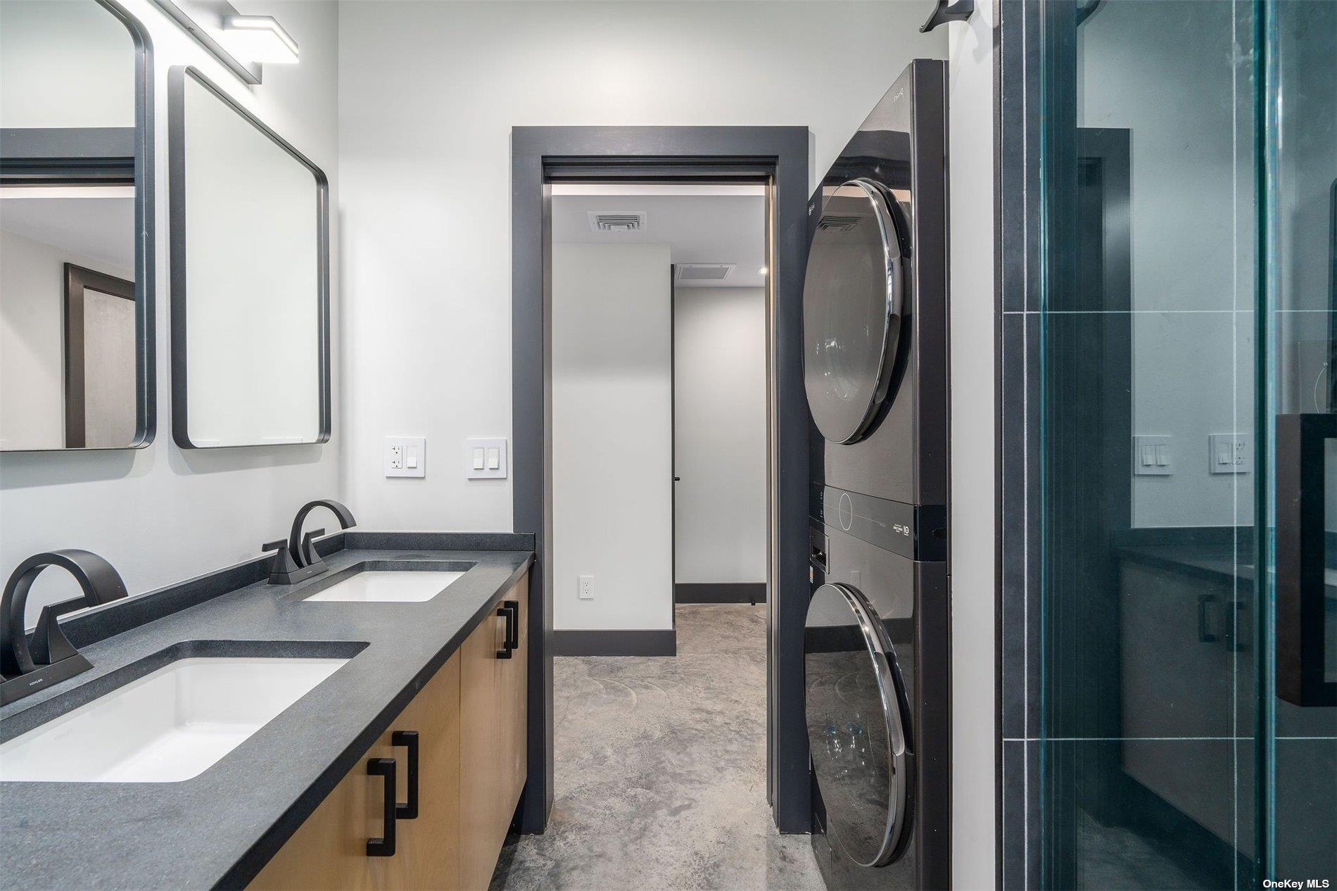 216 North Street, Greenport, NY 11944