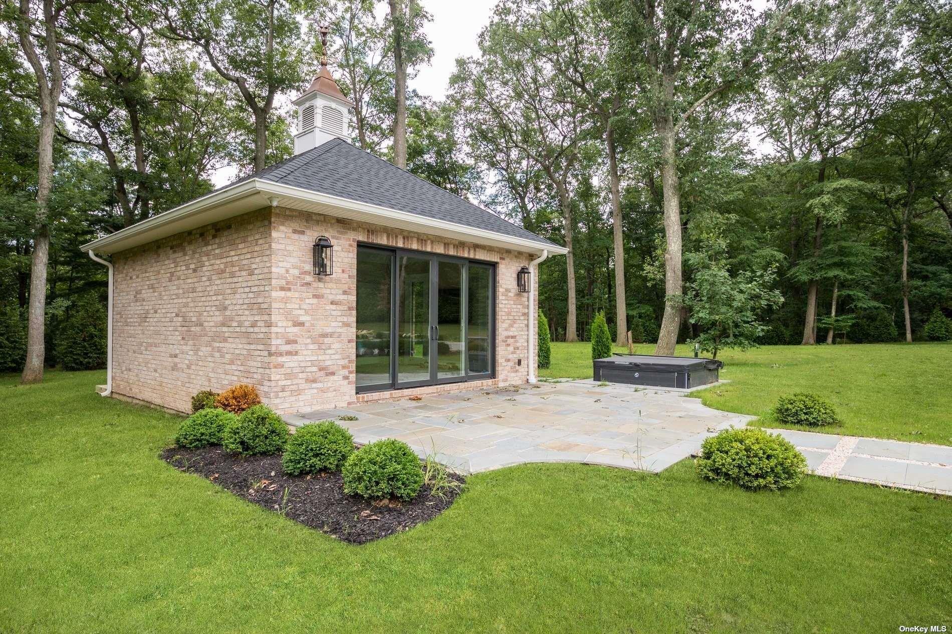 60 Koenig Drive, Oyster Bay Cove, NY 11771