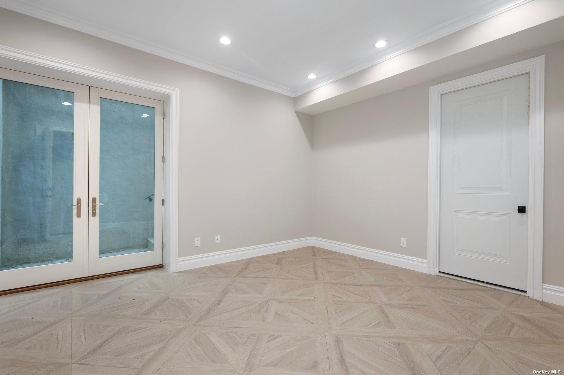 60 Koenig Drive, Oyster Bay Cove, NY 11771