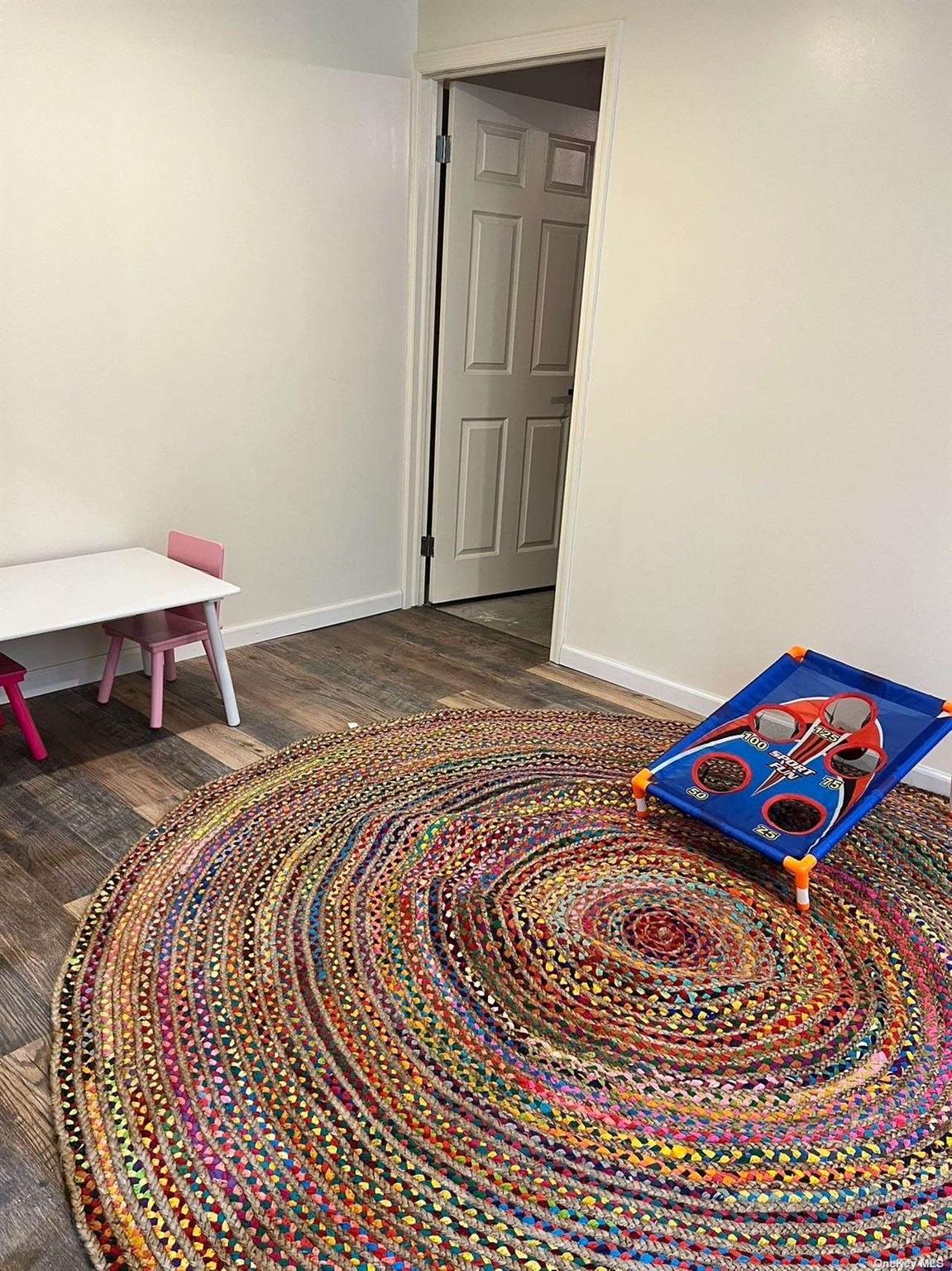 9 Pinekill Ln, Windham, NY 12496