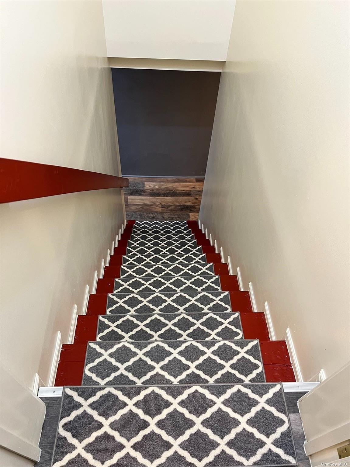 9 Pinekill Ln, Windham, NY 12496