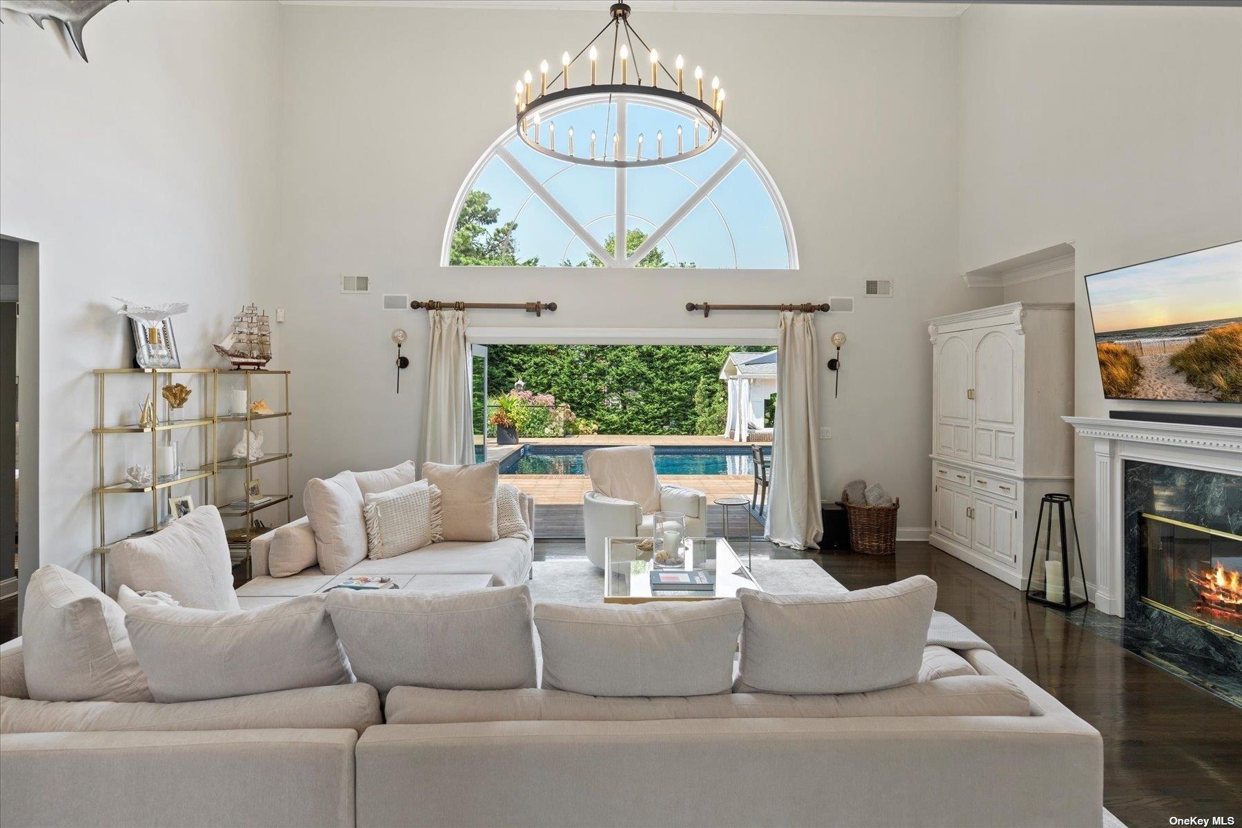 31 Blackwatch Court, Southampton, NY 11968