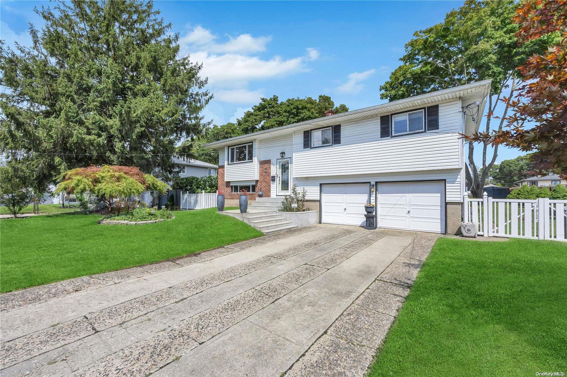 527 Connetquot Avenue, Islip Terrace, NY 11752