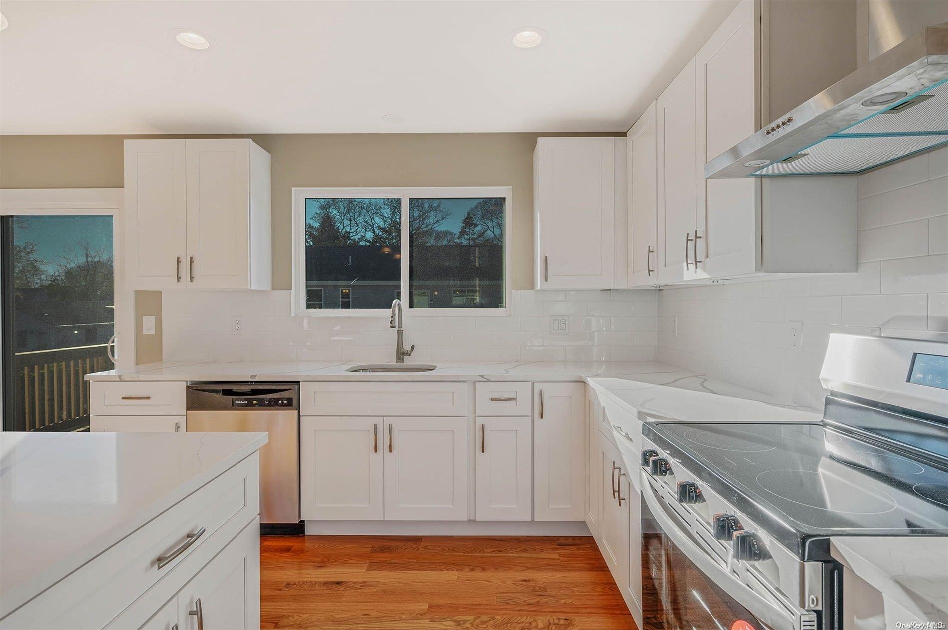 100 Daisy Drive, Mastic Beach, NY 11951