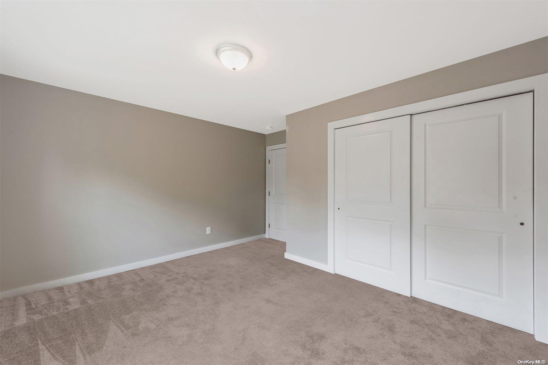 100 Daisy Drive, Mastic Beach, NY 11951