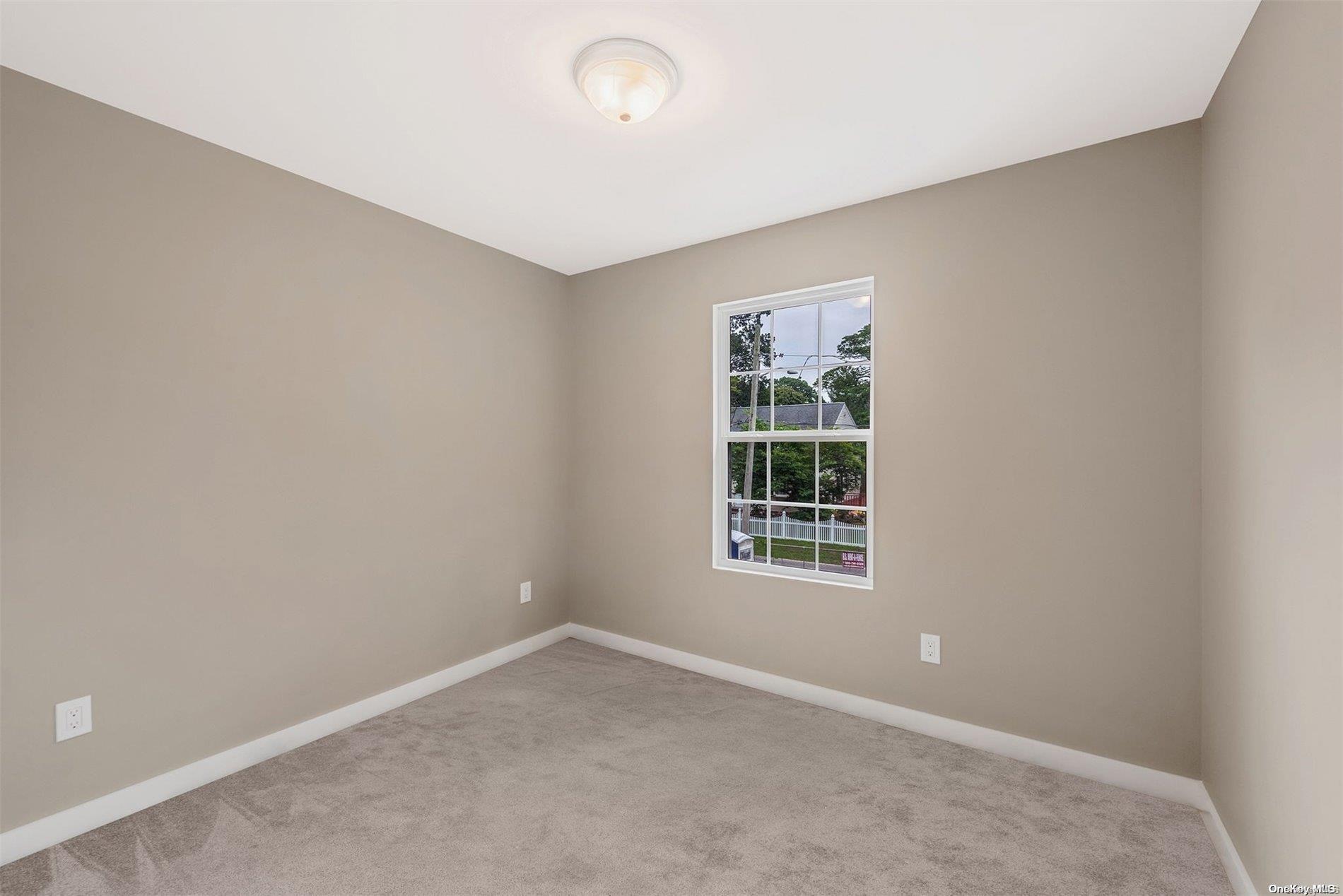 100 Daisy Drive, Mastic Beach, NY 11951