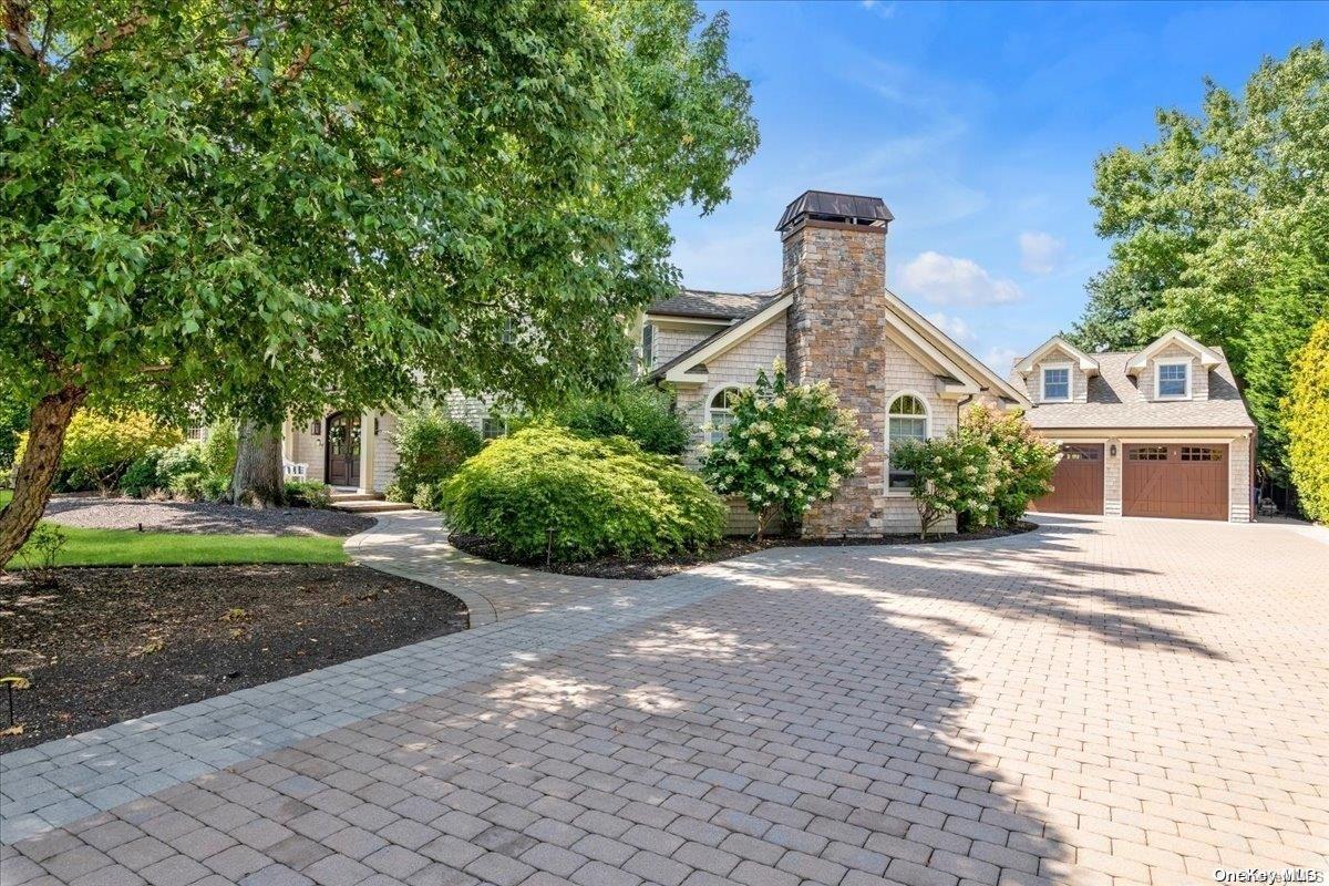 58 Davison Lane, West Islip, NY 11795