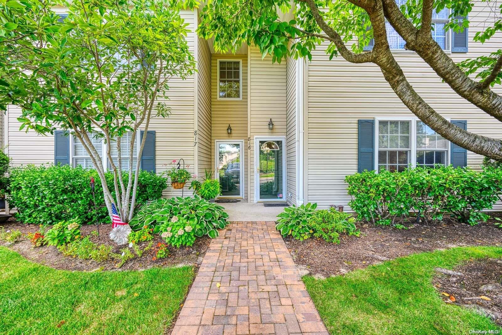 816 Portofino Place # 816, Melville, NY 11747