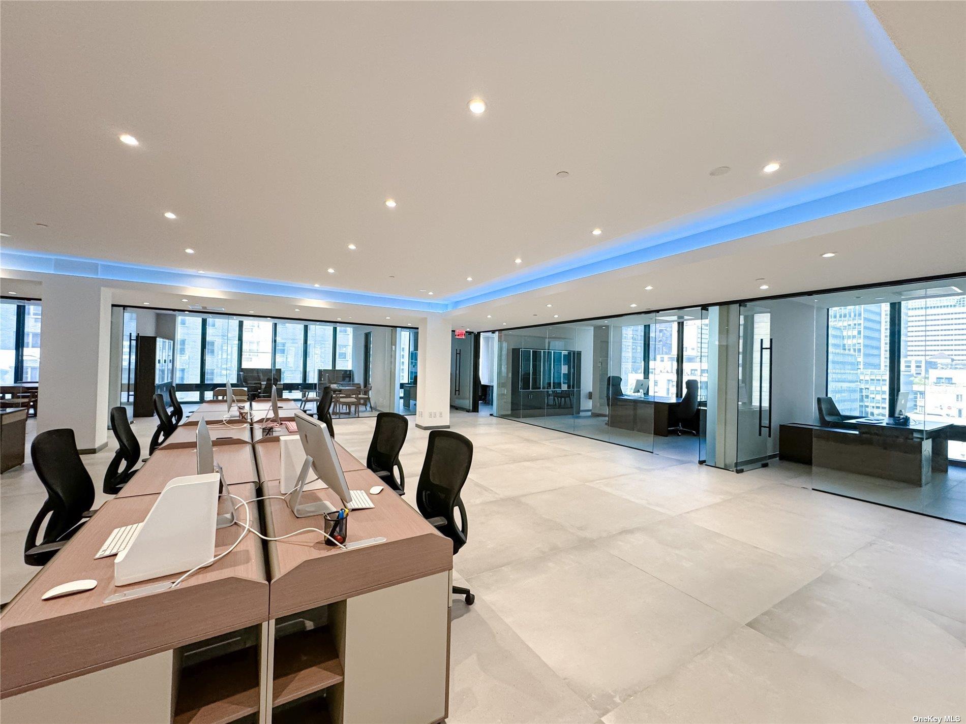 866 2nd Avenue # 10A, New York (Manhattan), NY 10017