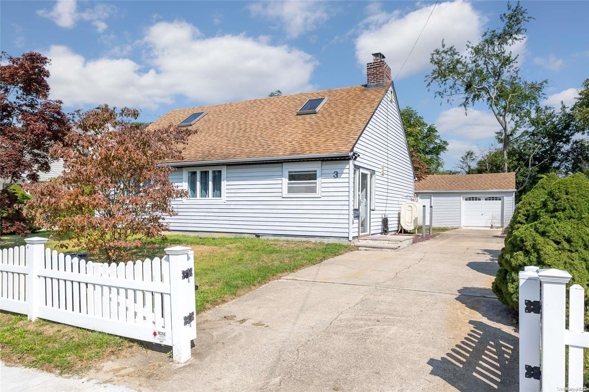 3 Mckinley Street, Copiague, NY 11726