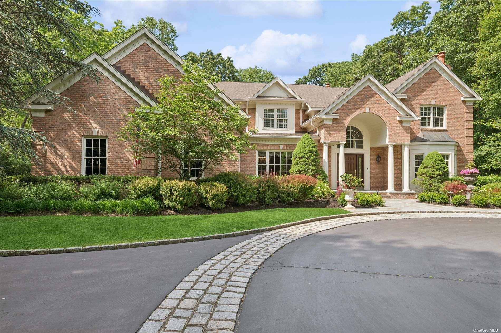 5 Peacock Lane, Upper Brookville, NY 11545