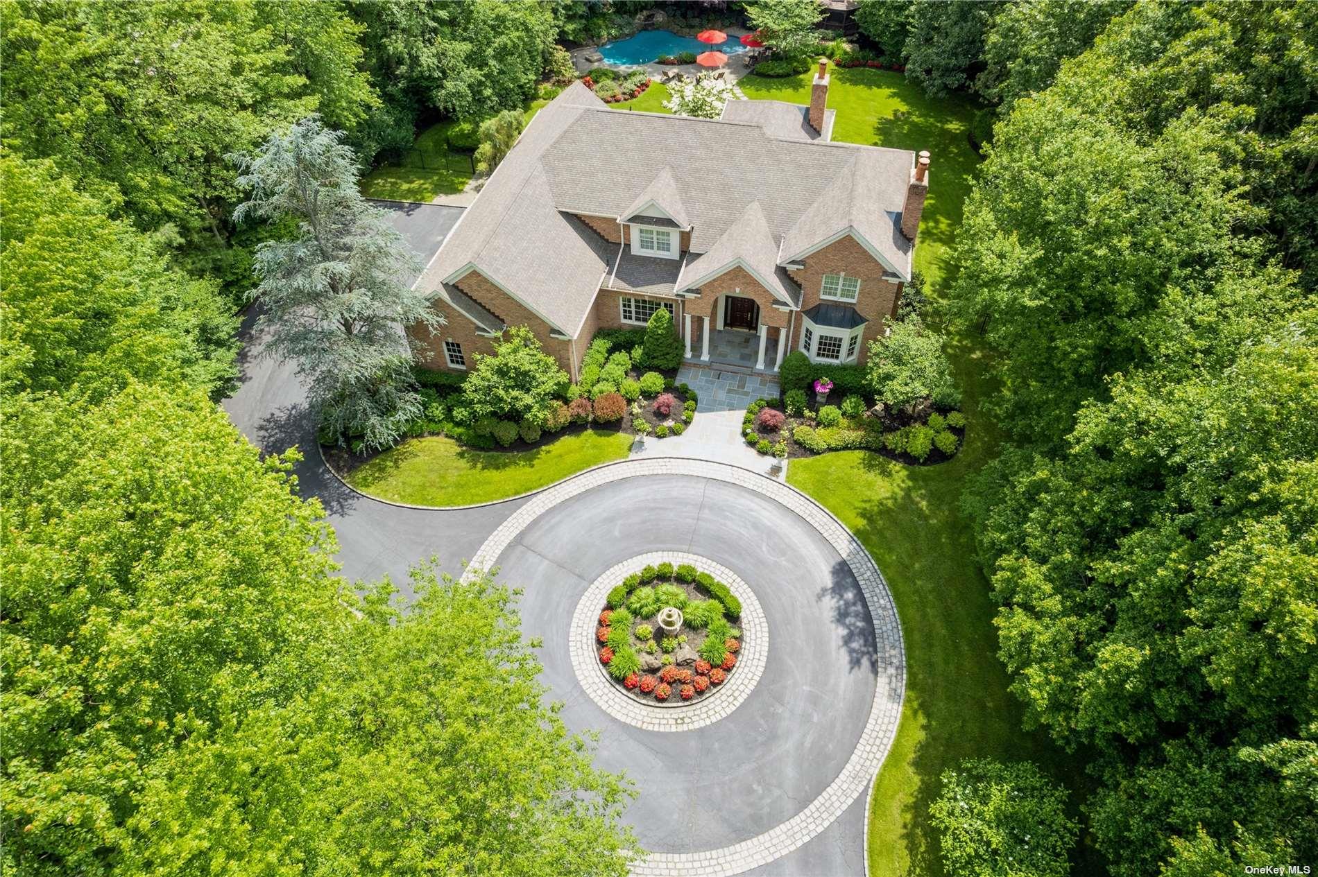 5 Peacock Lane, Upper Brookville, NY 11545