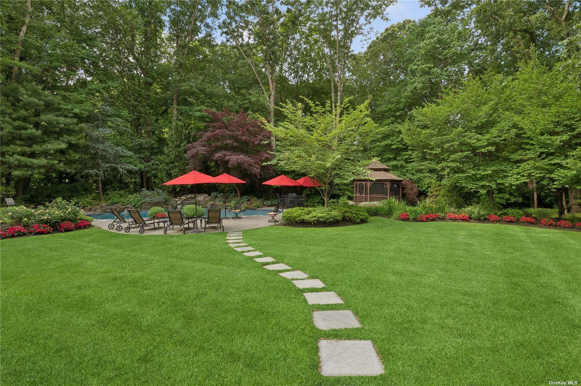 5 Peacock Lane, Upper Brookville, NY 11545