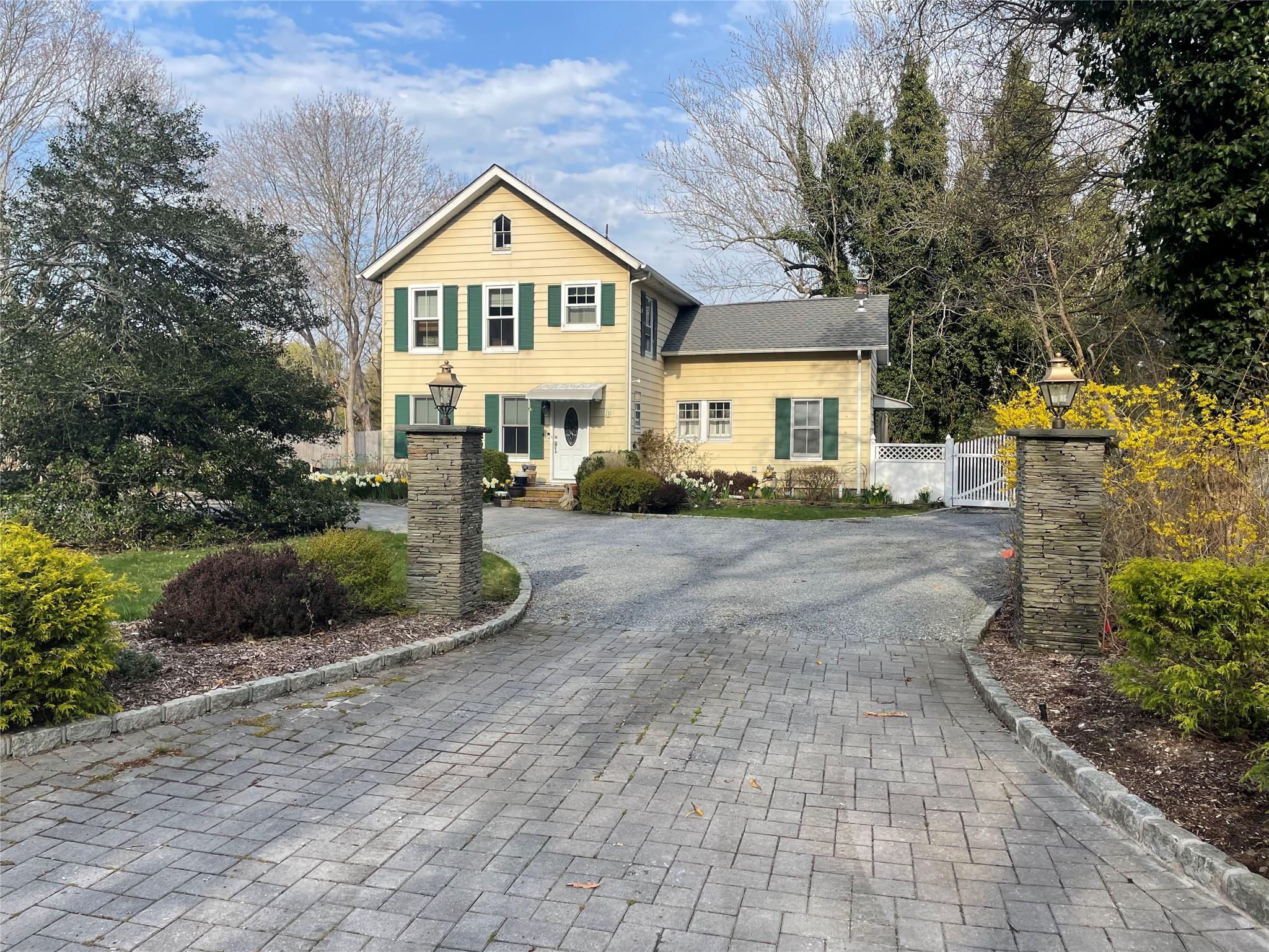 190 S Country Road, Remsenburg, NY 11960