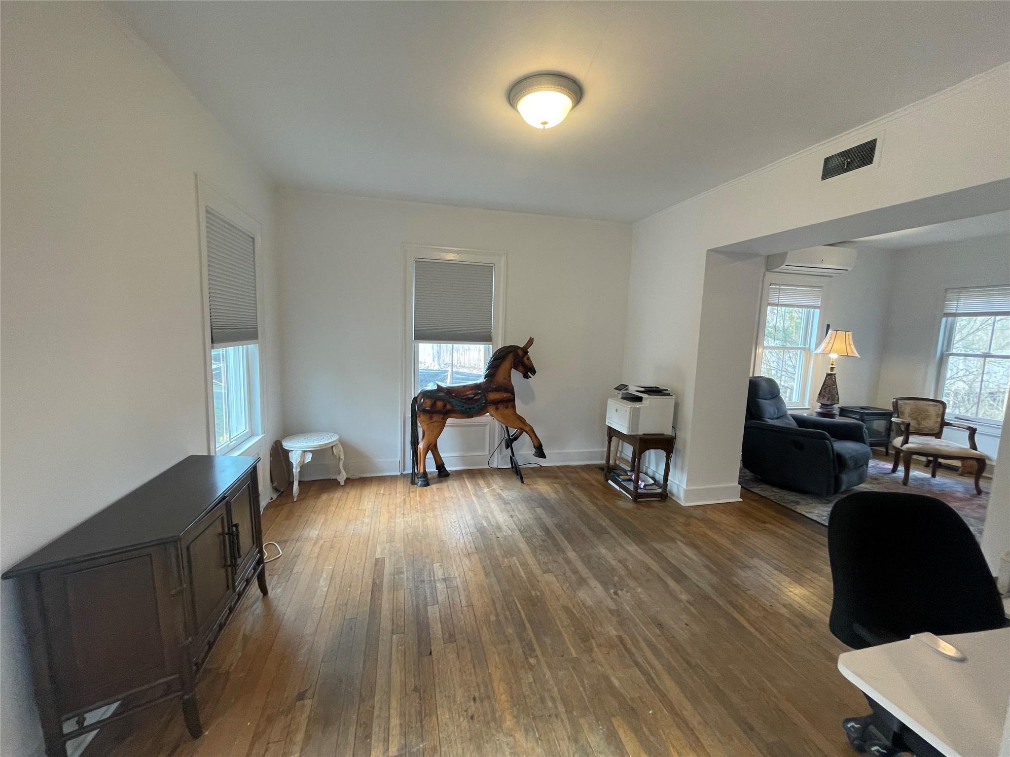 190 S Country Road, Remsenburg, NY 11960