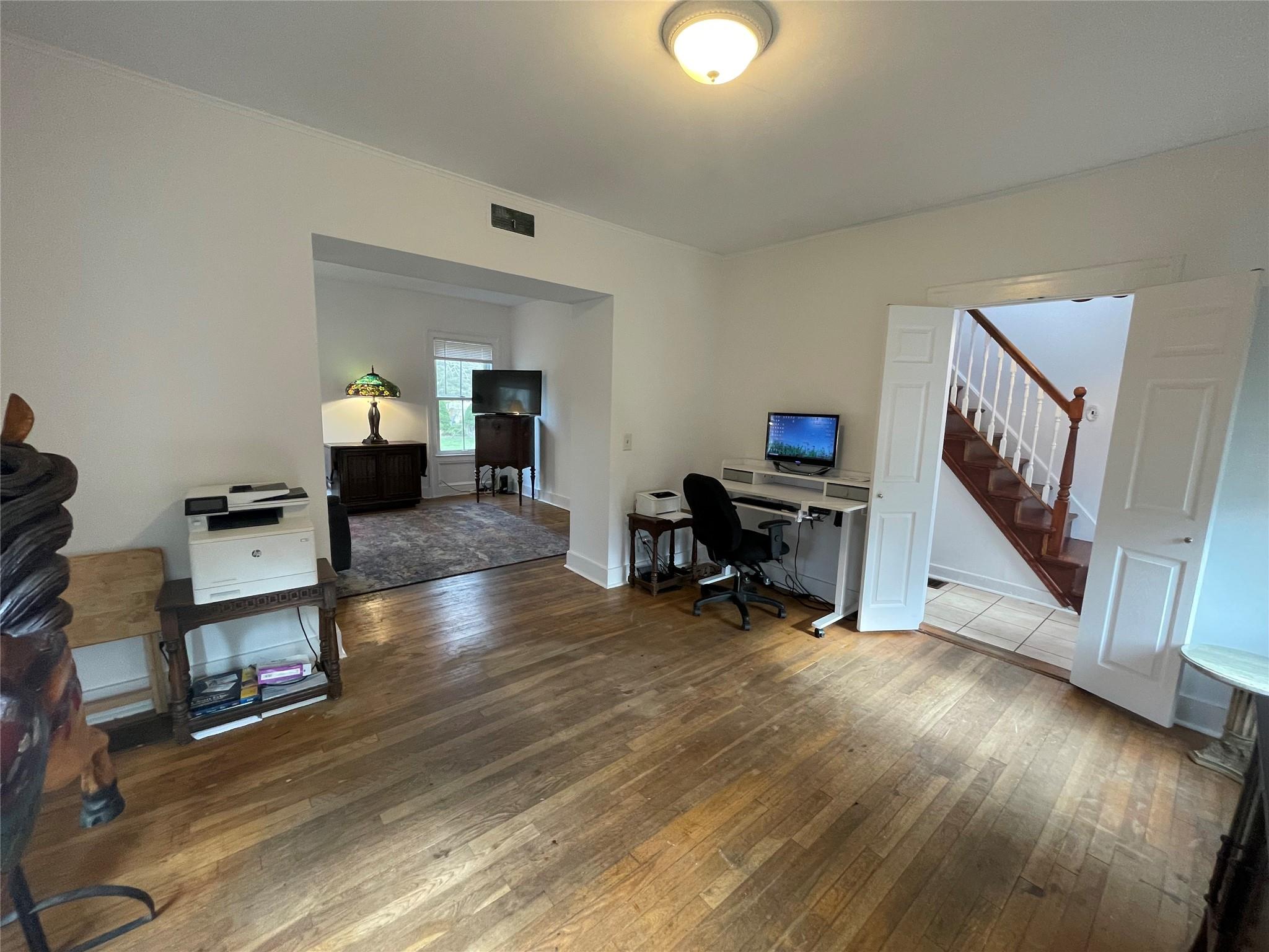 190 S Country Road, Remsenburg, NY 11960