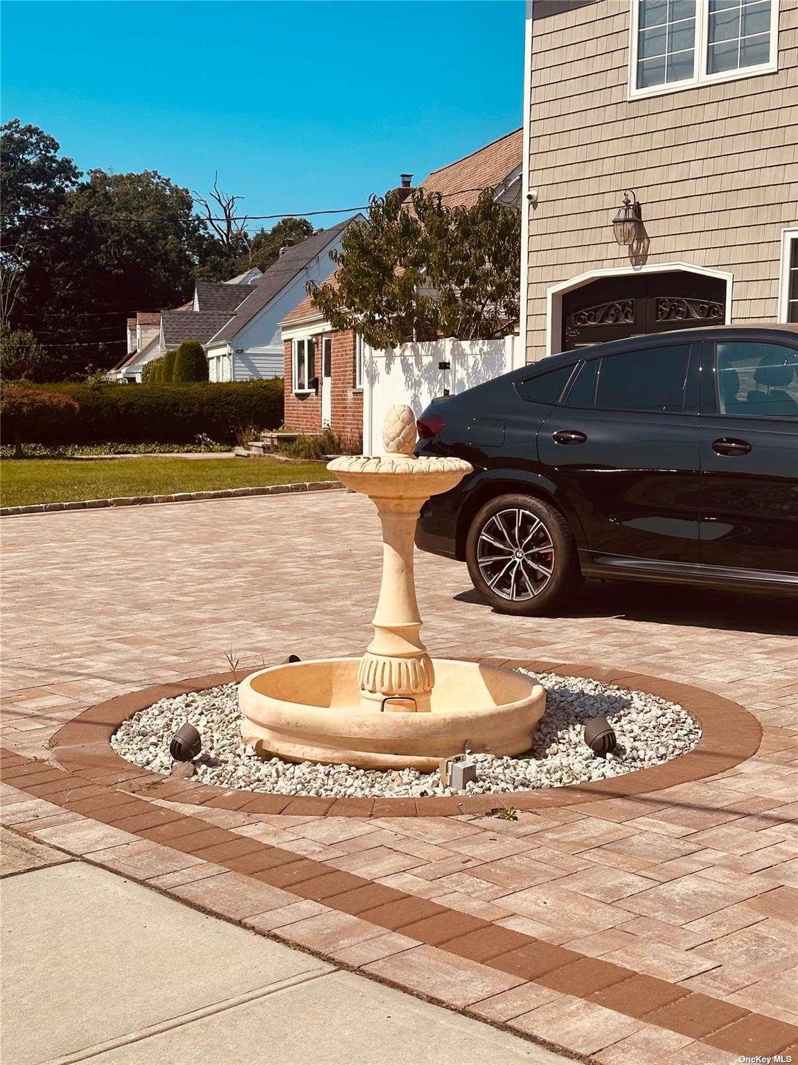 1056 North Drive, Merrick, NY 11566