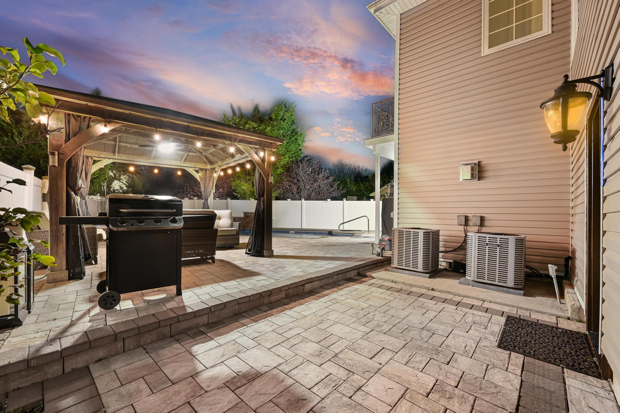 1056 North Drive, Merrick, NY 11566