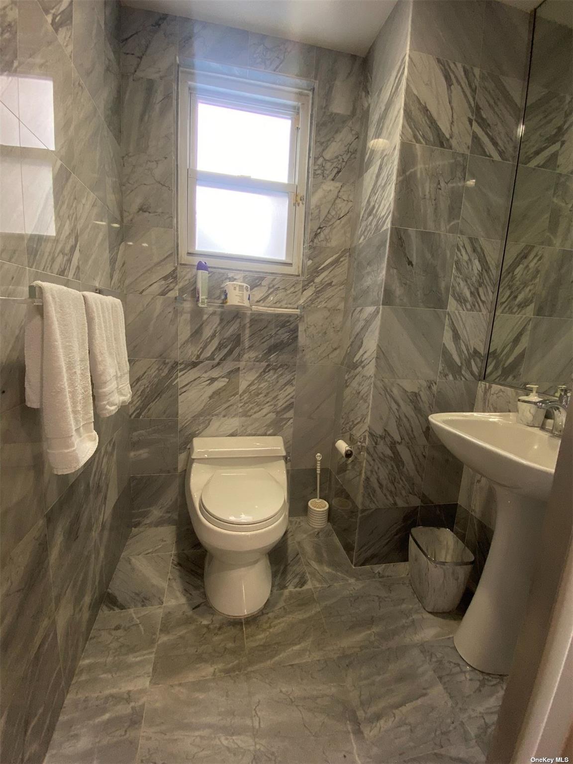 490 Main Street, Northport, NY 11768