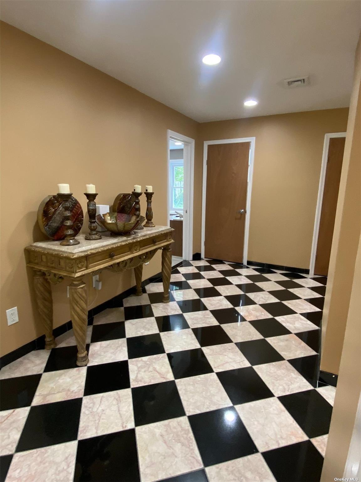 490 Main Street, Northport, NY 11768