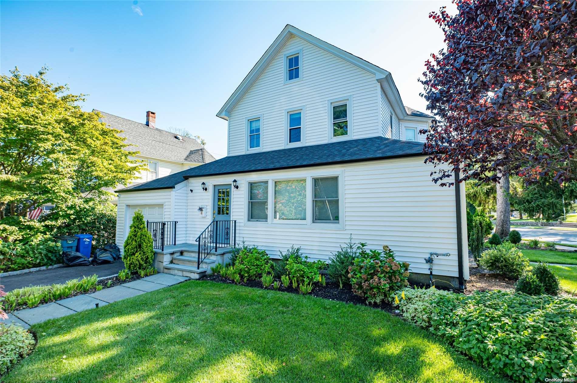 88 Green Street, Huntington, NY 11743