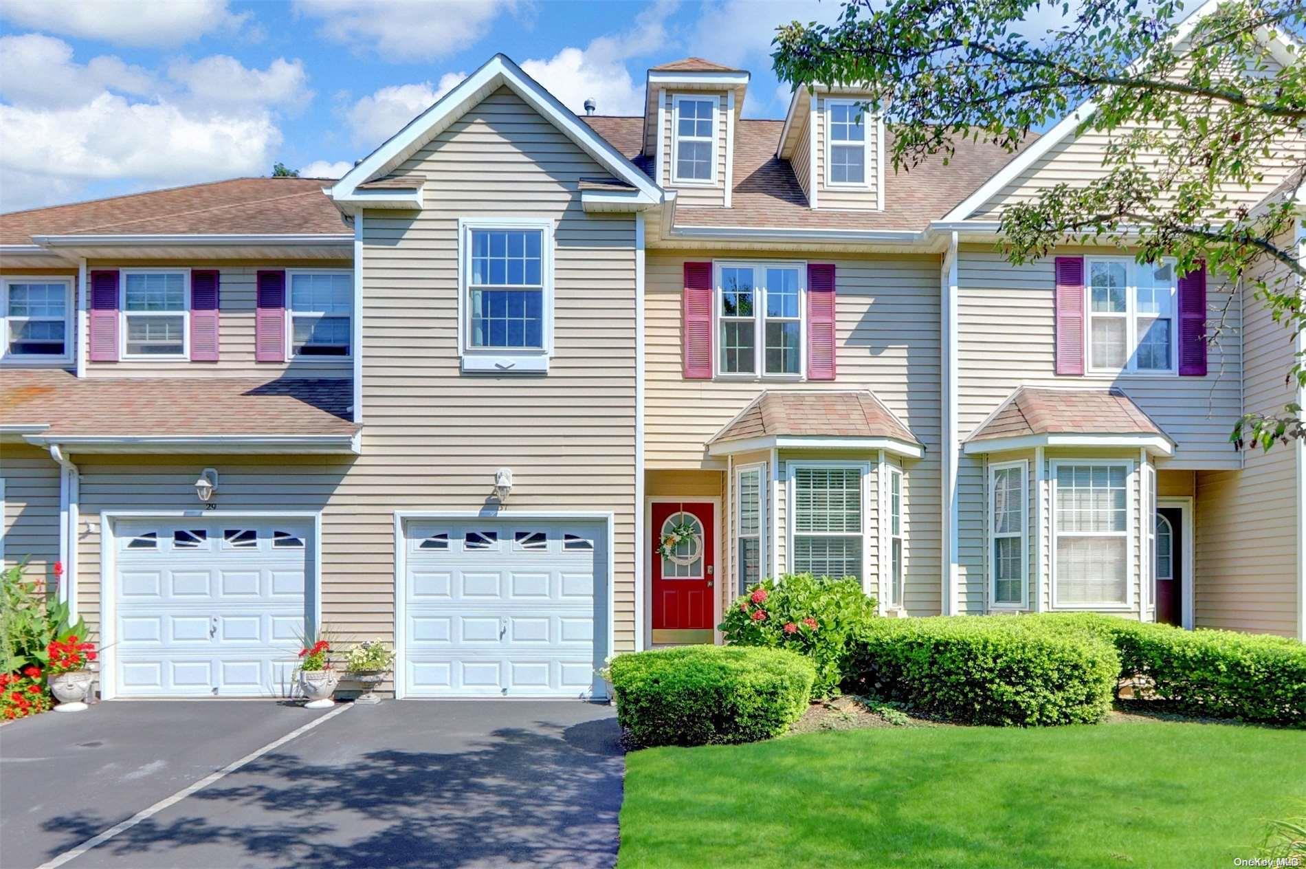 31 Deer Valley Drive # 31, Nesconset, NY 11767