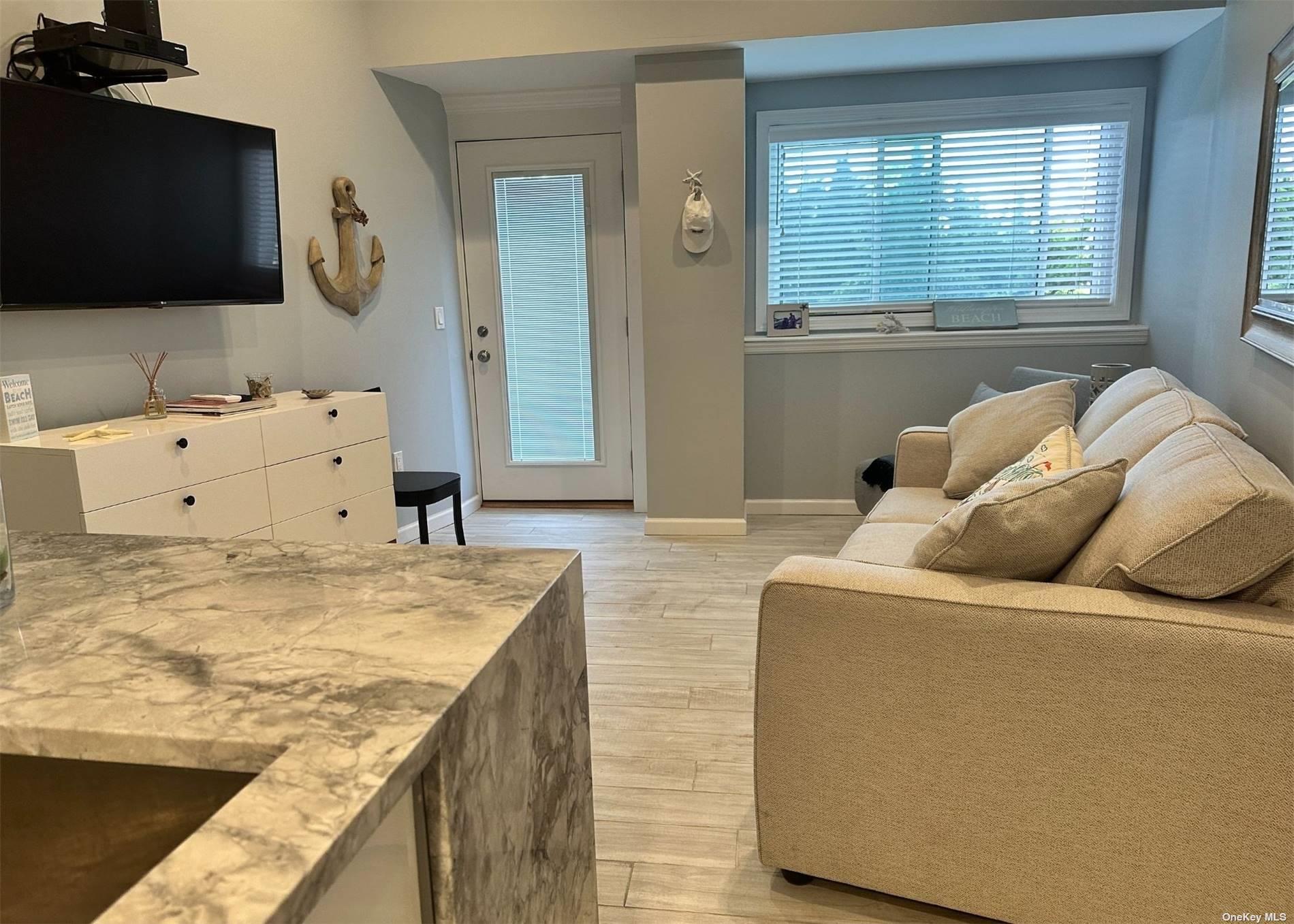 585 Dune Road # L9, Westhampton, NY 11977