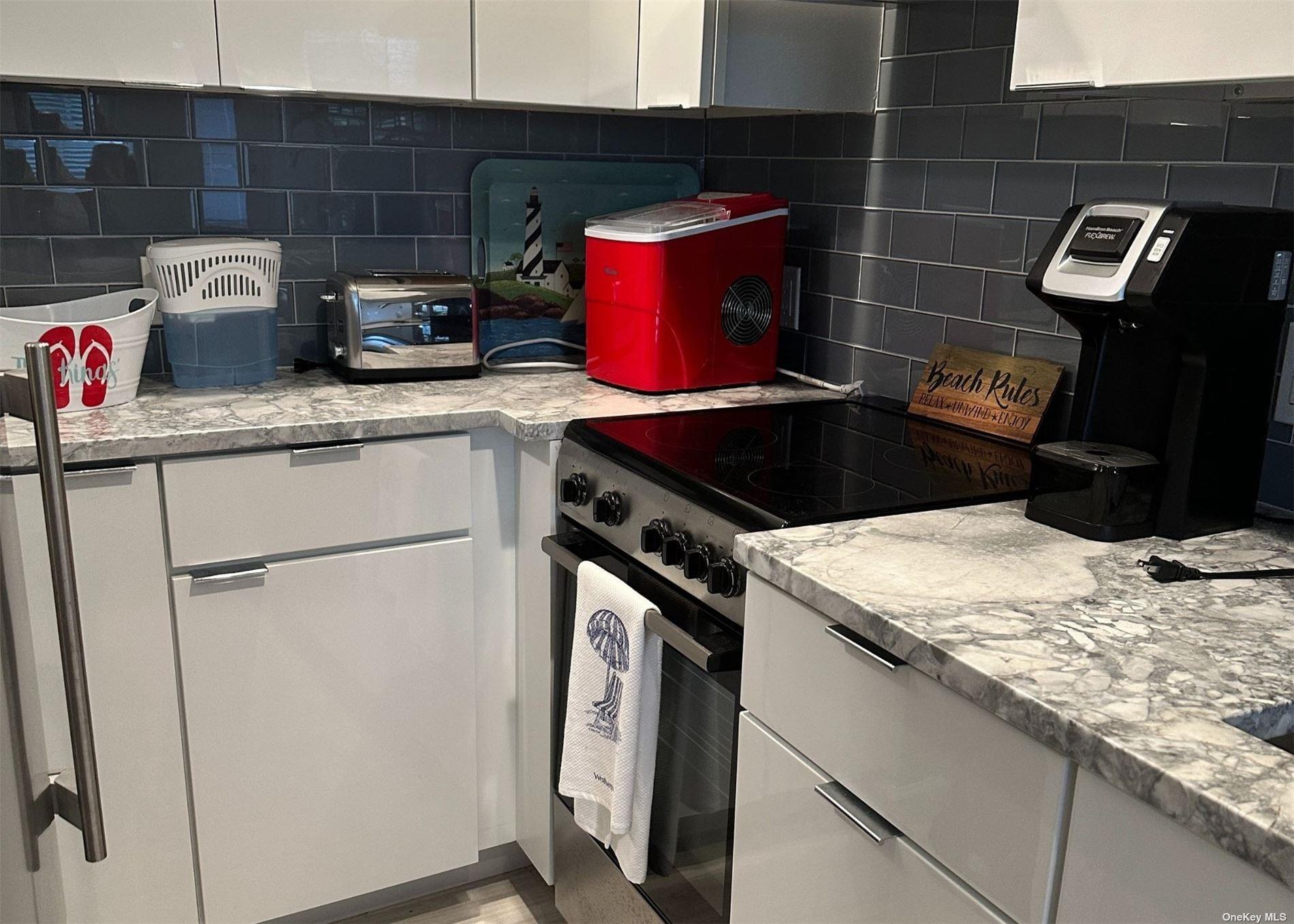 585 Dune Road # L9, Westhampton, NY 11977