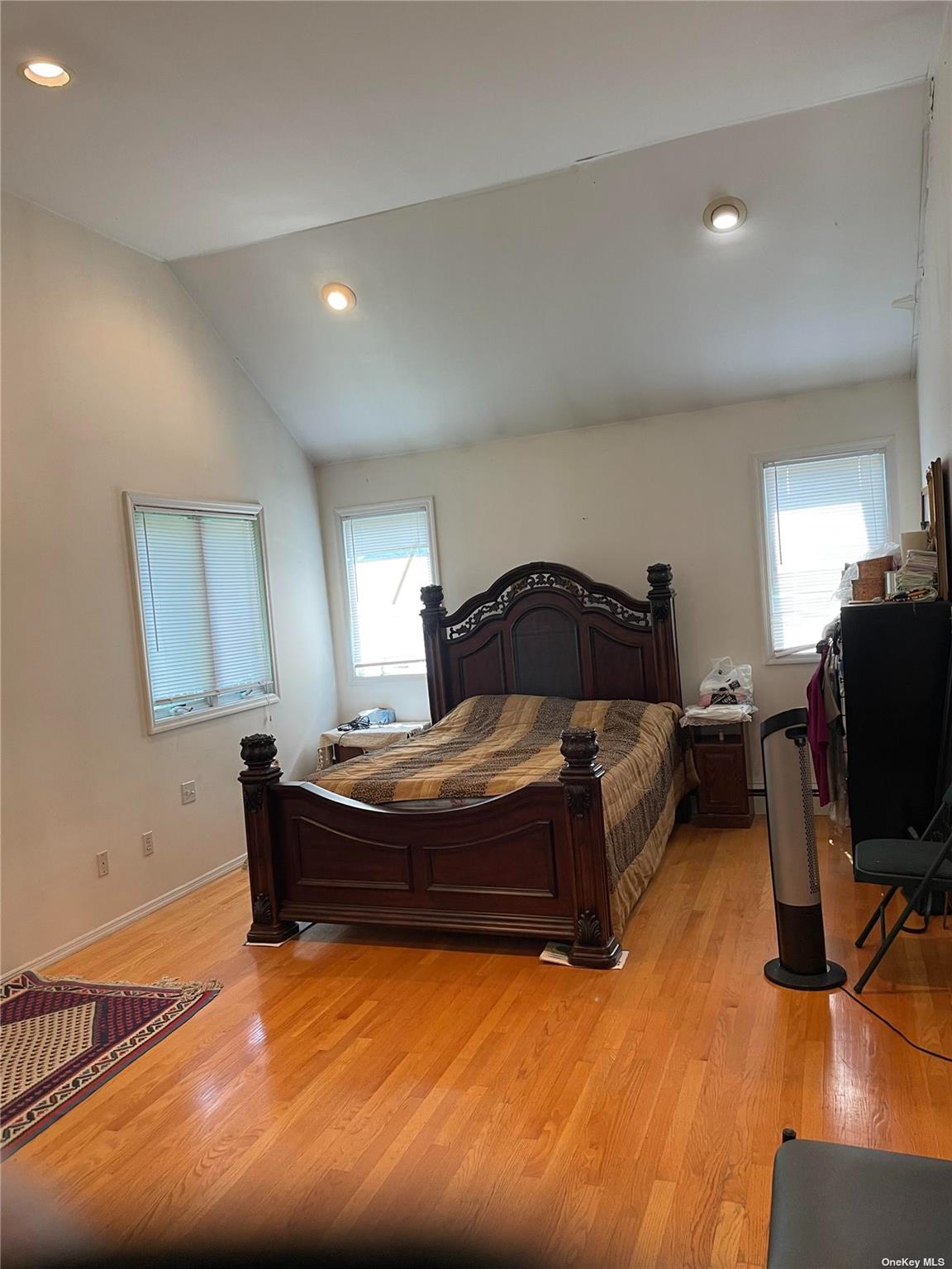 5 Devonshire Lane, Great Neck, NY 11023