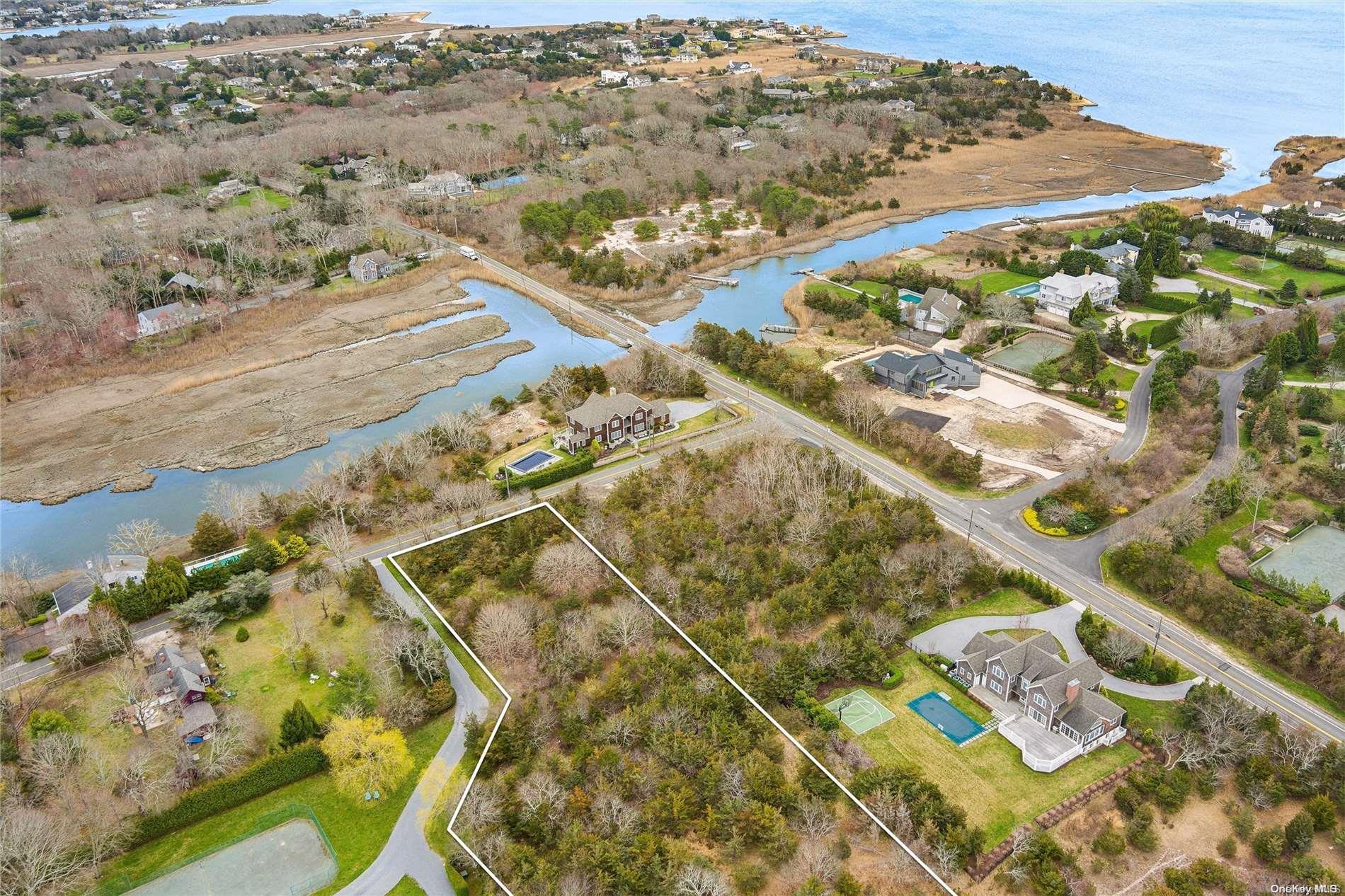 3 Brushy Neck Lane, Westhampton, NY 11977