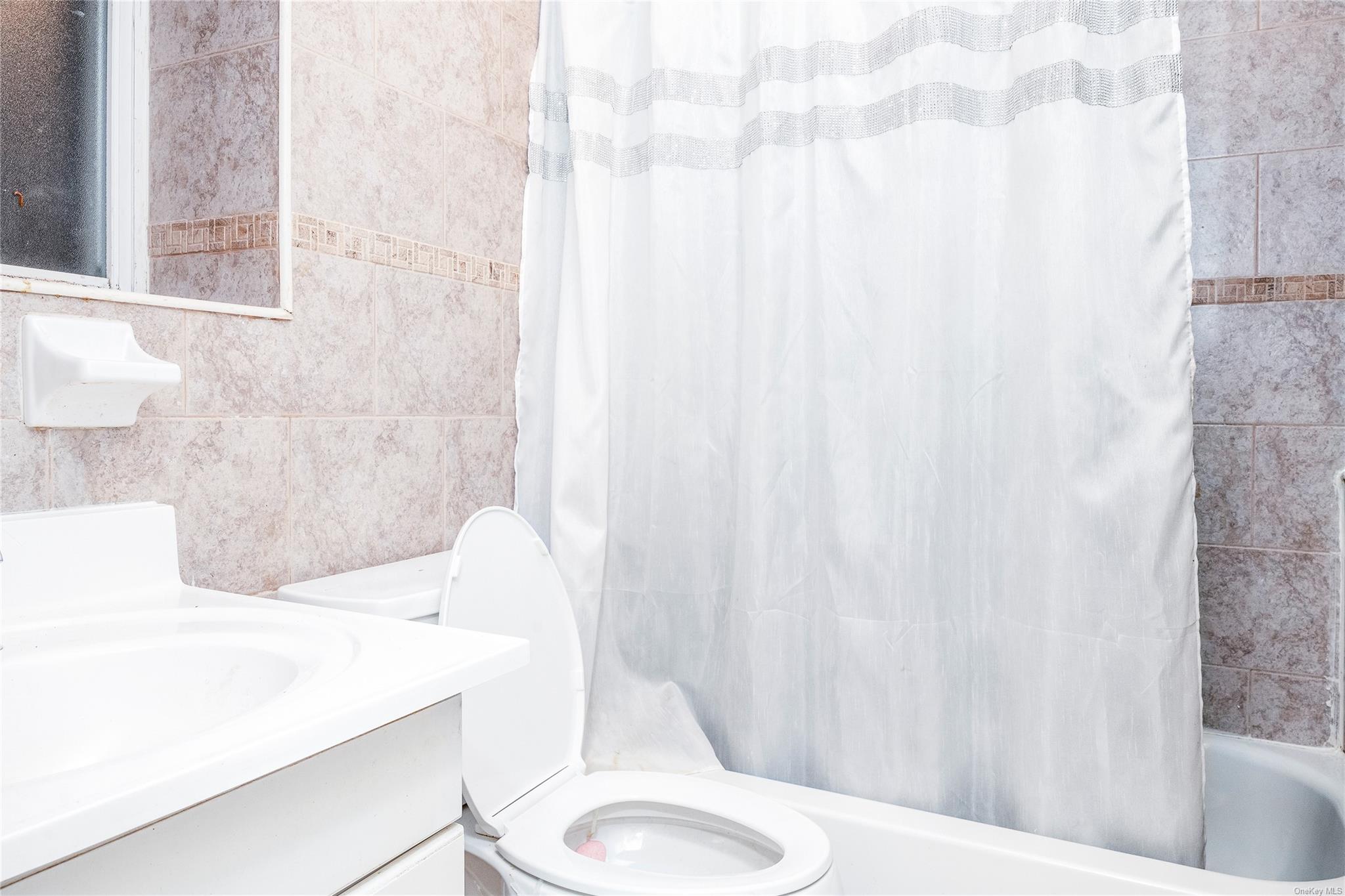 197-21 Carpenter Avenue # 1G, Jamaica, NY 11423