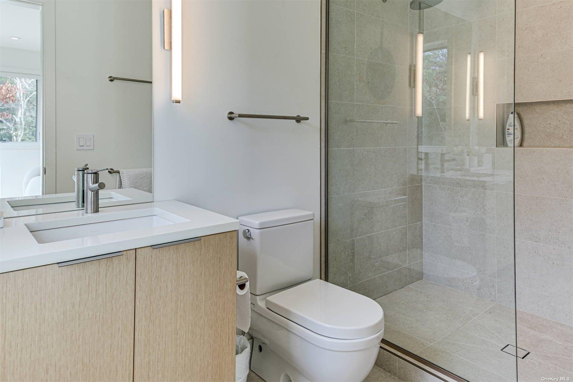 5 Two Holes Water Road, East Hampton, NY 11937