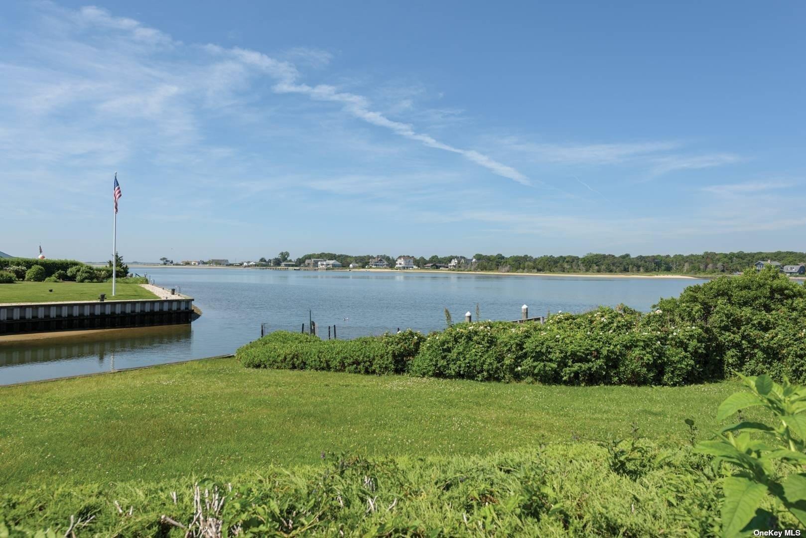 14 Canal Way, Hampton Bays, NY 11946