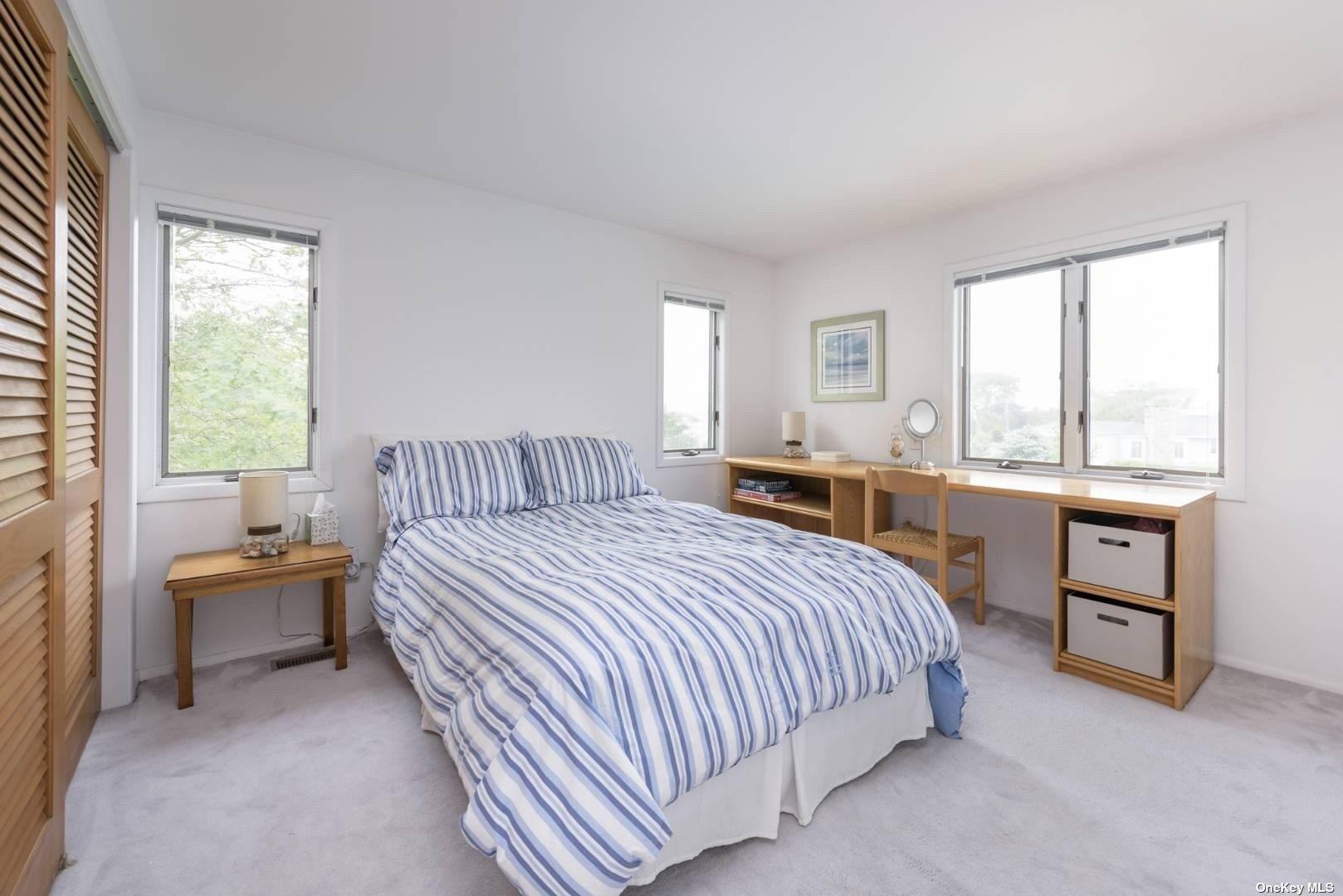 14 Canal Way, Hampton Bays, NY 11946