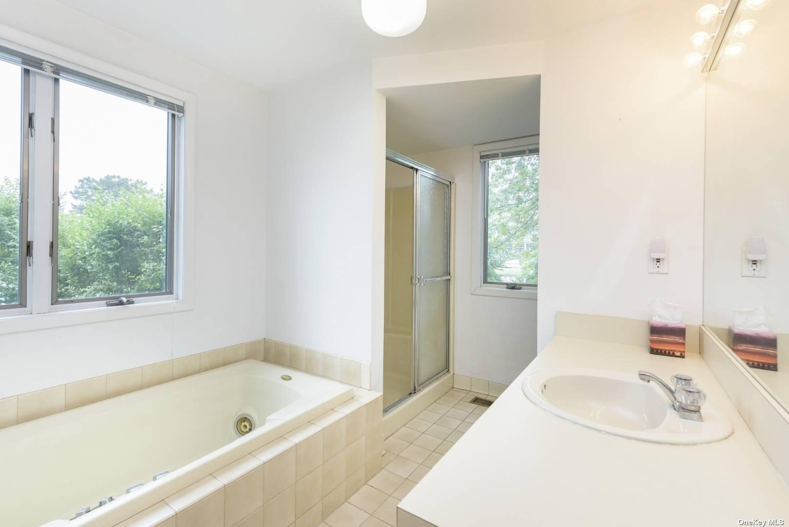 14 Canal Way, Hampton Bays, NY 11946