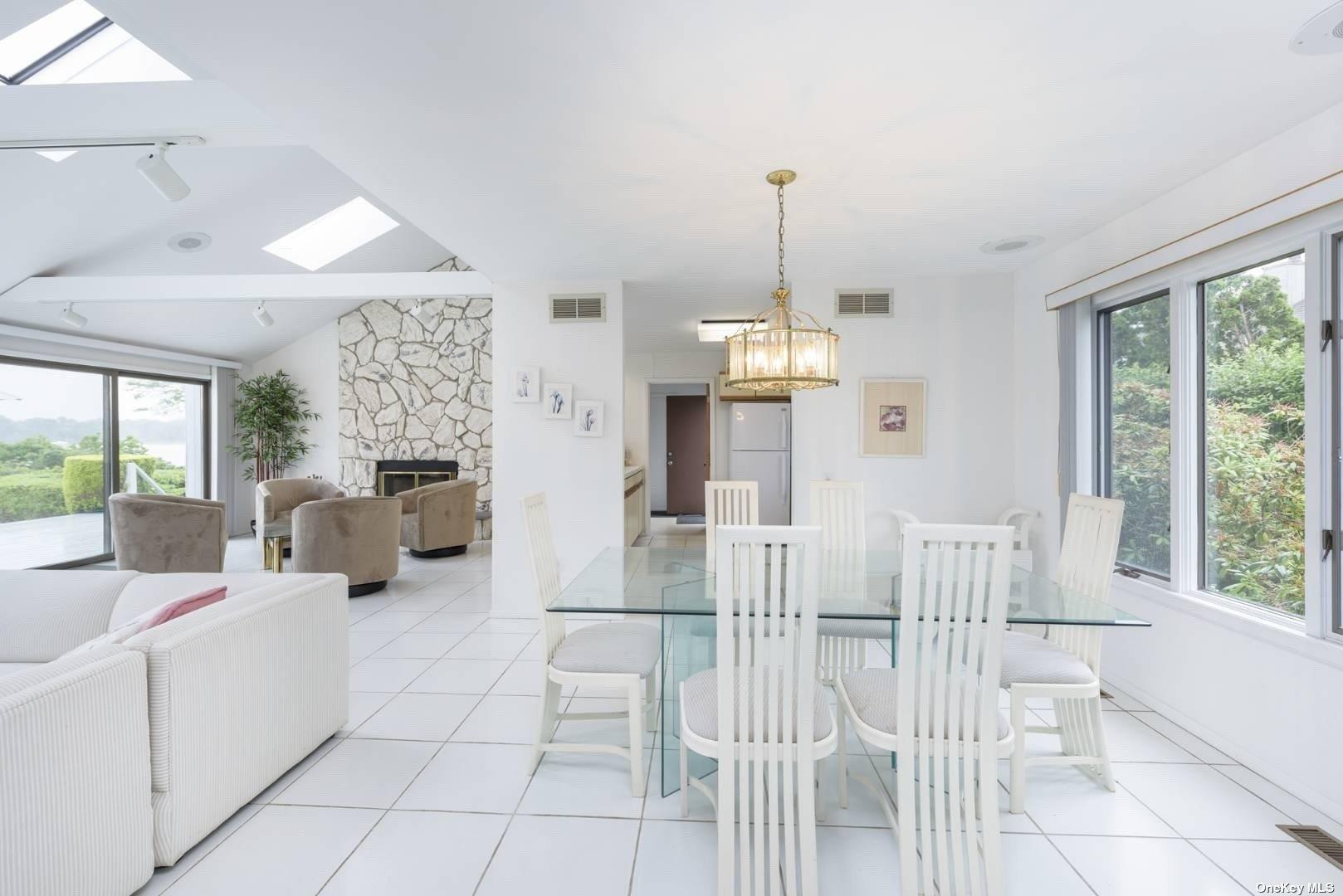 14 Canal Way, Hampton Bays, NY 11946