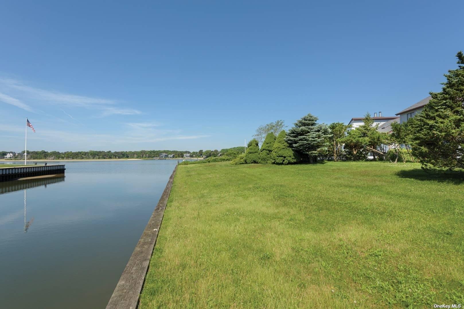 14 Canal Way, Hampton Bays, NY 11946